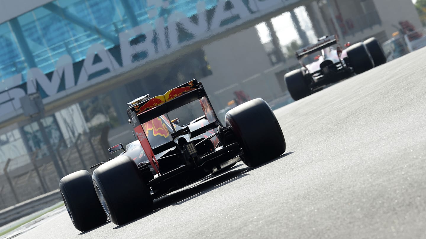 Daniel Ricciardo, Red Bull, during Pirelli 2017 tyre testing in Abu Dhabi © Foto Studio Colombo