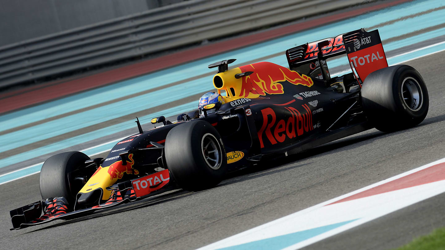 Daniel Ricciardo, Red Bull, during Pirelli 2017 tyre testing in Abu Dhabi © Foto Studio Colombo