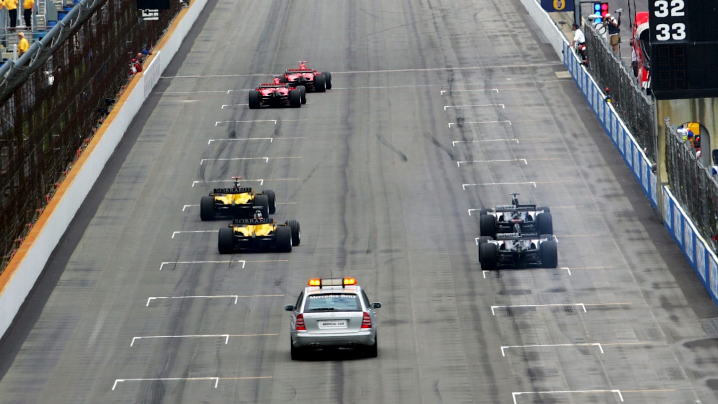 The start of the race with only six cars.  Formula One World Championship, Rd 9, United States