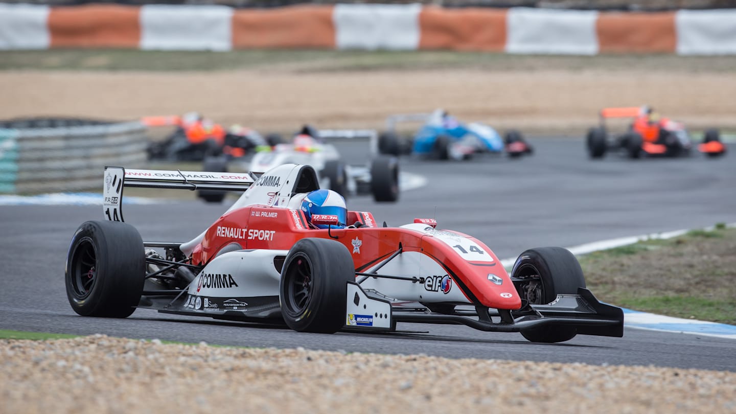 Will Palmer in action in Formula Renault 2.0. © Renault Sport / Clement Luck / DPPI