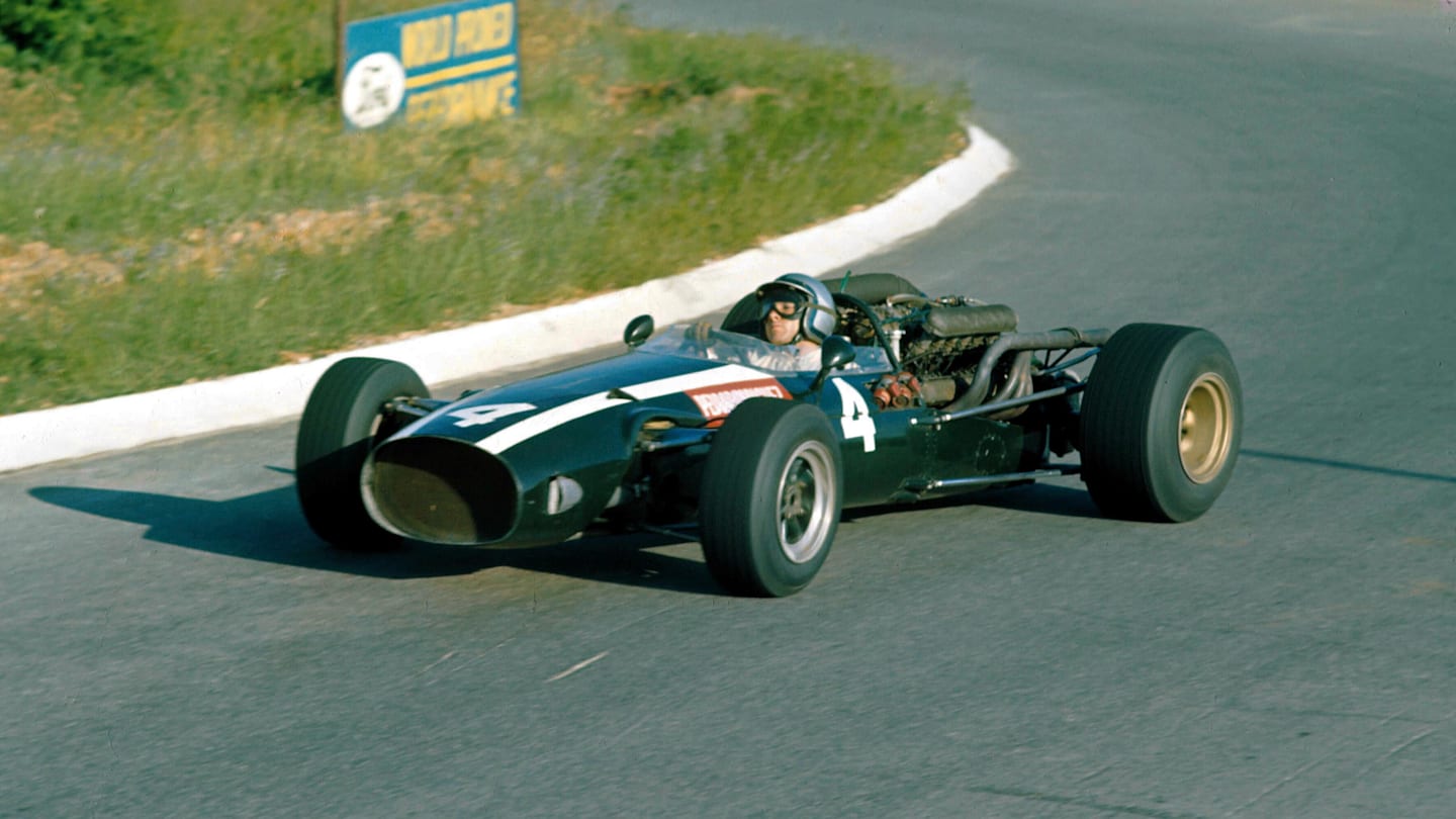 Pedro Rodriguez (MEX) Cooper Maserati T81, scored his first GP victory.
Formula One World Championship, South African Grand Prix, Kyalami, South Africa. 2 January 1967. © ©Sutton Motorsport Images