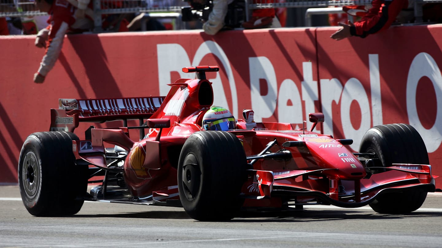 Race winner Felipe Massa (BRA) Ferrari F2007 celebrates at the finish.  Formula One World