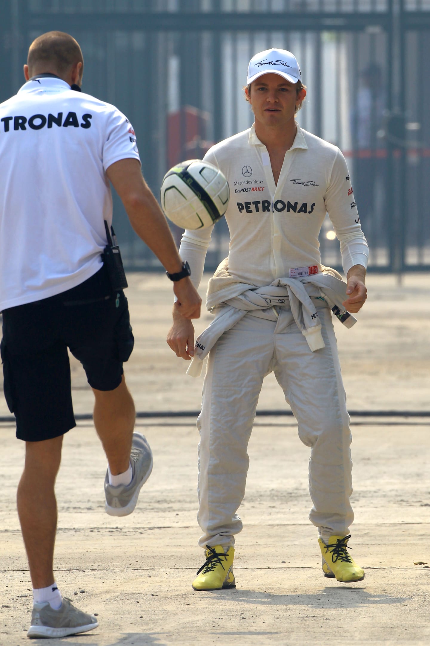 Nico Rosberg (GER) Mercedes AMG F1 plays football. Formula One World Championship, Rd17, Indian