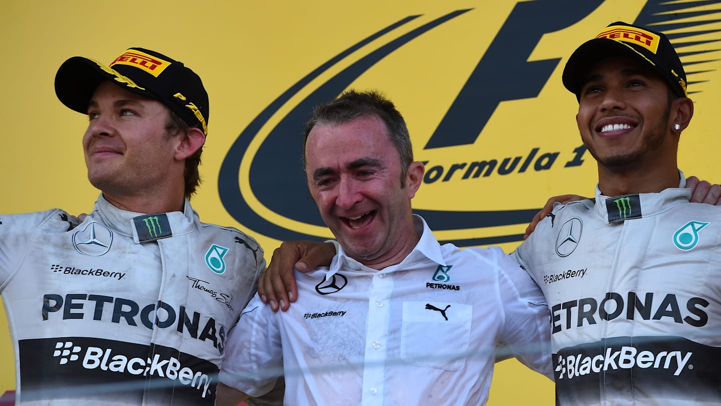 (L to R): Nico Rosberg (GER) Mercedes AMG F1, Paddy Lowe (GBR) Mercedes AMG F1 Executive Director