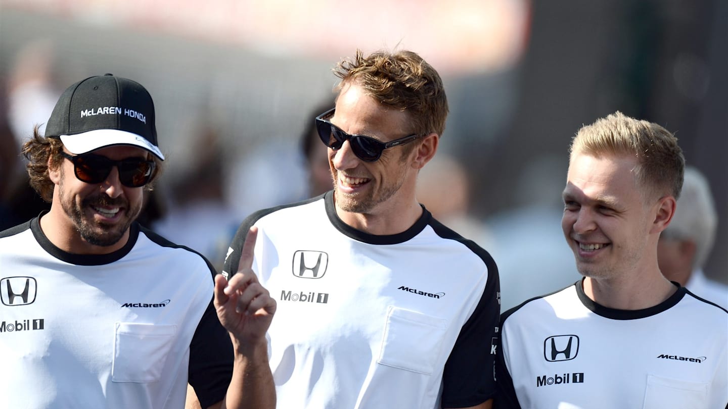 Fernando Alonso (ESP) McLaren, Jenson Button (GBR) McLaren and Kevin Magnussen (DEN) McLaren Test