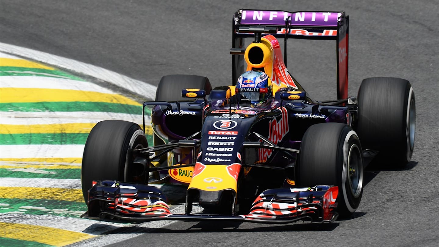 Daniel Ricciardo (AUS) Red Bull Racing RB11 at Formula One World Championship, Rd18, Brazilian