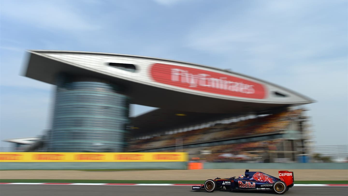 Max Verstappen (NDL) Scuderia Toro Rosso STR10 at Formula One World Championship, Rd3, Chinese Grand Prix, Practice, Shanghai, China, Friday 10 April 2015. © Sutton Motorsport Images