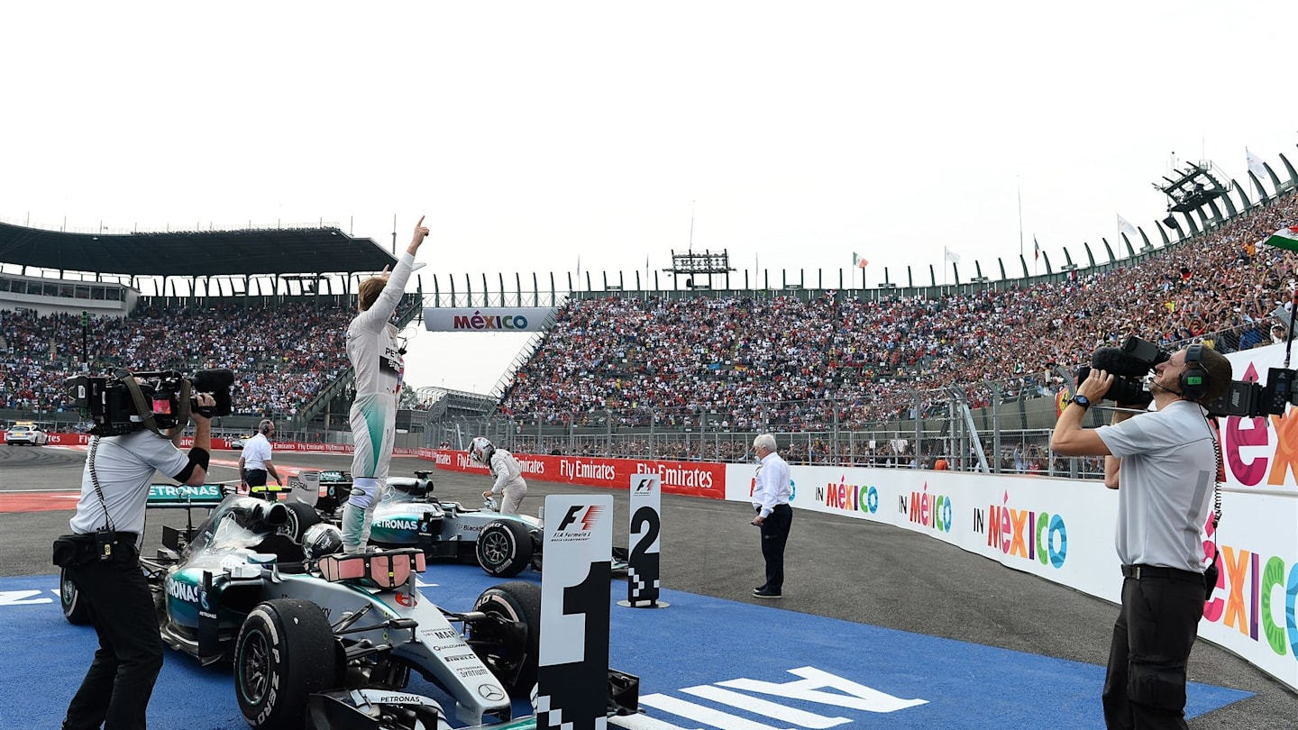 Race winner Nico Rosberg (GER) Mercedes AMG F1 W06 celebrates in parc ferme at Formula One World Championship, Rd17, Mexican Grand Prix, Race, Circuit Hermanos Rodriguez, Mexico City, Mexico, Sunday 1  November 2015. © Sutton Motorsport Images