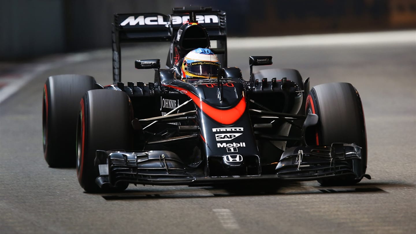 Fernando Alonso (ESP) McLaren MP4-30 at Formula One World Championship, Rd13, Singapore Grand Prix,