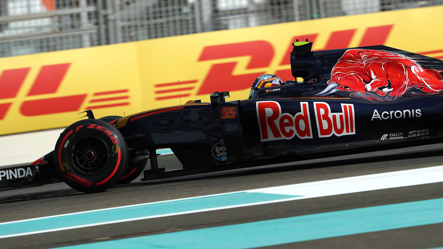 Carlos Sainz jr (ESP) Scuderia Toro Rosso STR11 at Formula One World Championship, Rd21, Abu Dhabi Grand Prix, Practice, Yas Marina Circuit, Abu Dhabi, UAE, Friday 25 November 2016. © Sutton Images