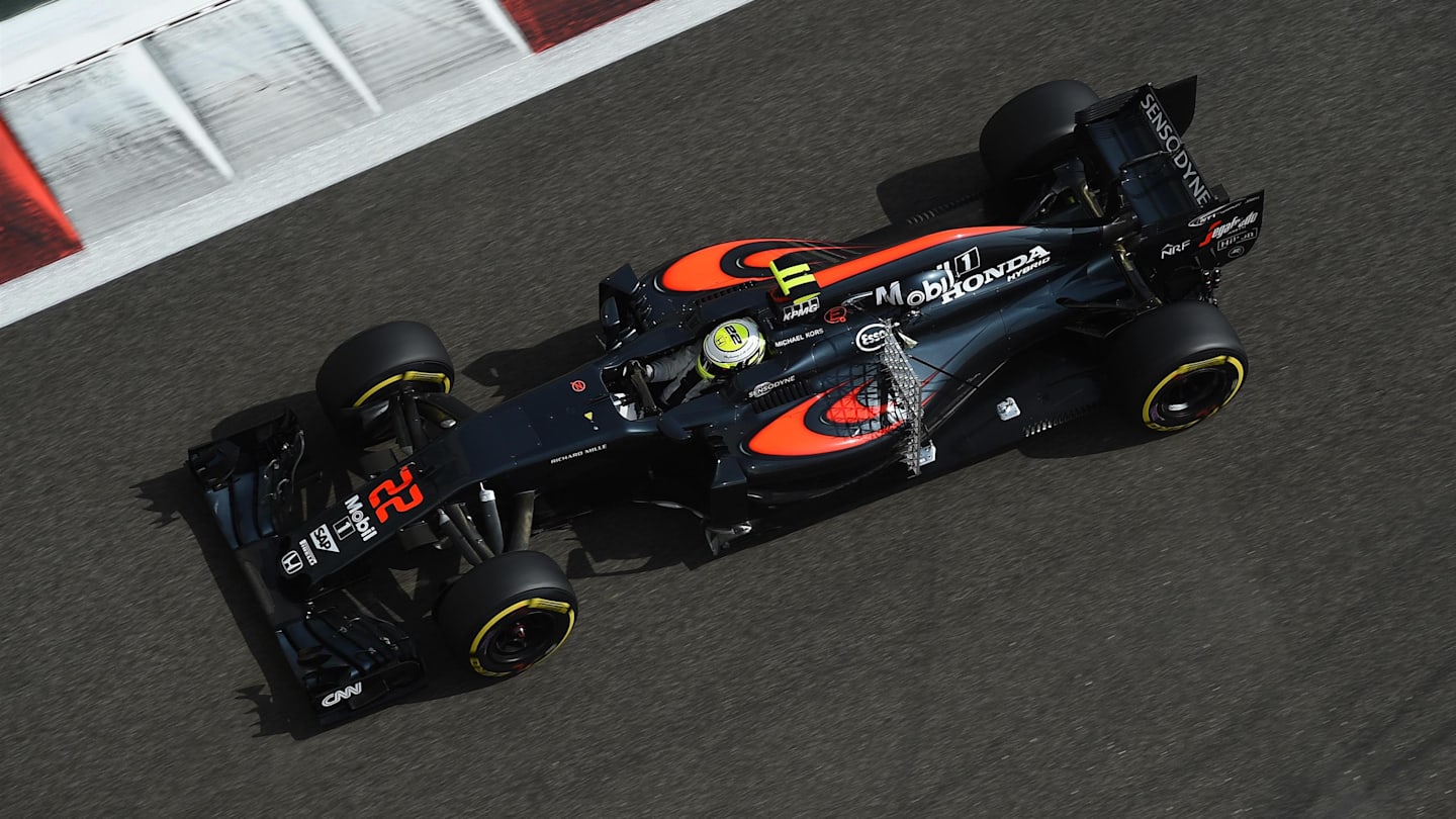 Jenson Button (GBR) McLaren MP4-31 at Formula One World Championship, Rd21, Abu Dhabi Grand Prix, Practice, Yas Marina Circuit, Abu Dhabi, UAE, Friday 25 November 2016. © Sutton Images