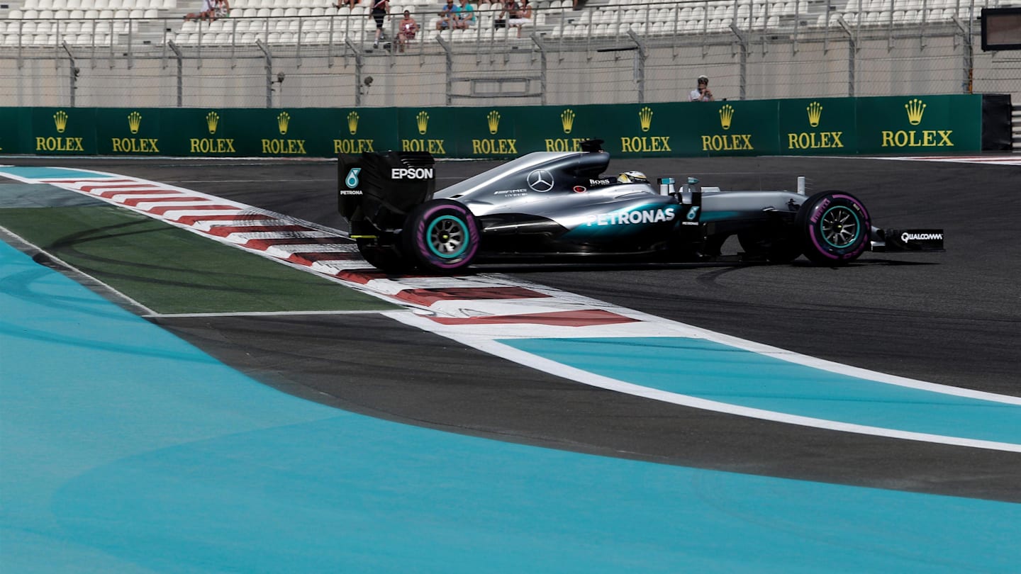 Lewis Hamilton (GBR) Mercedes-Benz F1 W07 Hybrid spins at Formula One World Championship, Rd21, Abu Dhabi Grand Prix, Practice, Yas Marina Circuit, Abu Dhabi, UAE, Friday 25 November 2016. © Sutton Images