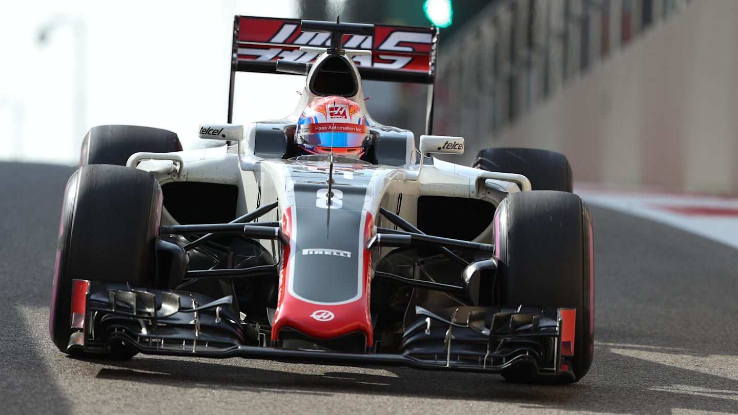 Romain Grosjean (FRA) Haas VF-16 at Formula One World Championship, Rd21, Abu Dhabi Grand Prix, Qualifying, Yas Marina Circuit, Abu Dhabi, UAE, Saturday 26 November 2016. © Sutton Images