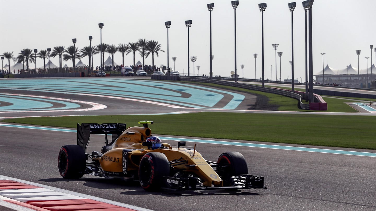 Jolyon Palmer (GBR) Renault Sport F1 Team RS16 at Formula One World Championship, Rd21, Abu Dhabi Grand Prix, Qualifying, Yas Marina Circuit, Abu Dhabi, UAE, Saturday 26 November 2016. © Sutton Images