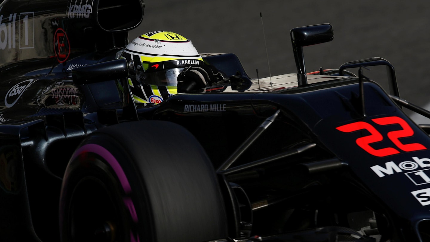 Jenson Button (GBR) McLaren MP4-31 at Formula One World Championship, Rd21, Abu Dhabi Grand Prix,