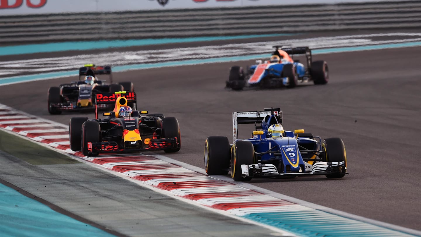 Max Verstappen (NED) Red Bull Racing RB12 and Marcus Ericsson (SWE) Sauber C35 at Formula One World Championship, Rd21, Abu Dhabi Grand Prix, Race, Yas Marina Circuit, Abu Dhabi, UAE, Sunday 27 November 2016. © Sutton Images