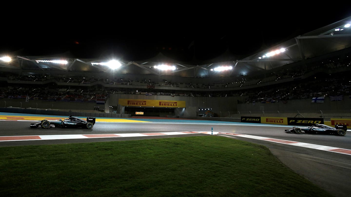 Lewis Hamilton (GBR) Mercedes-Benz F1 W07 Hybrid and Nico Rosberg (GER) Mercedes-Benz F1 W07 Hybrid at Formula One World Championship, Rd21, Abu Dhabi Grand Prix, Race, Yas Marina Circuit, Abu Dhabi, UAE, Sunday 27 November 2016. © Sutton Images