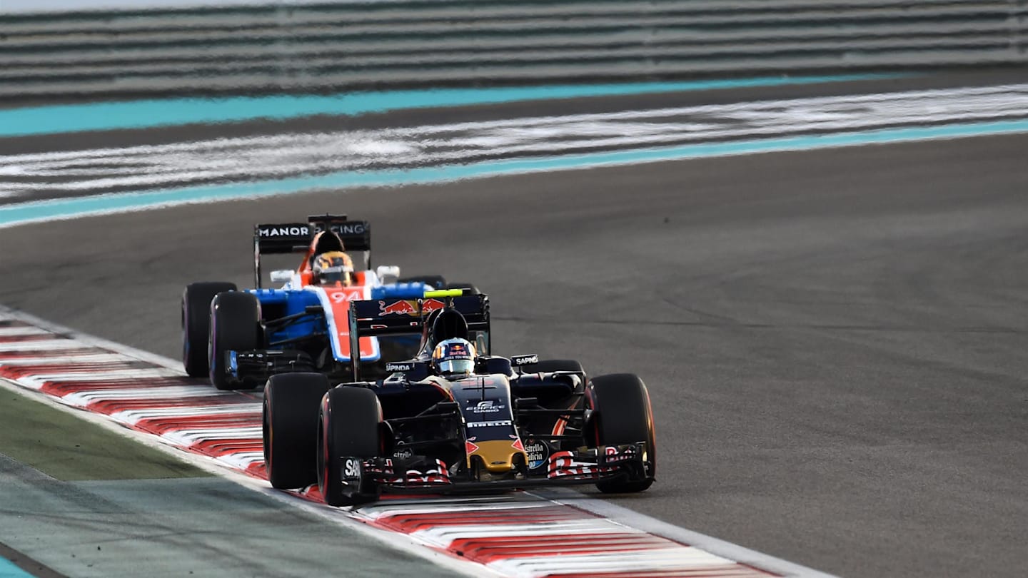 Carlos Sainz (ESP) Scuderia Toro Rosso STR11 at Formula One World Championship, Rd21, Abu Dhabi Grand Prix, Race, Yas Marina Circuit, Abu Dhabi, UAE, Sunday 27 November 2016. © Sutton Images