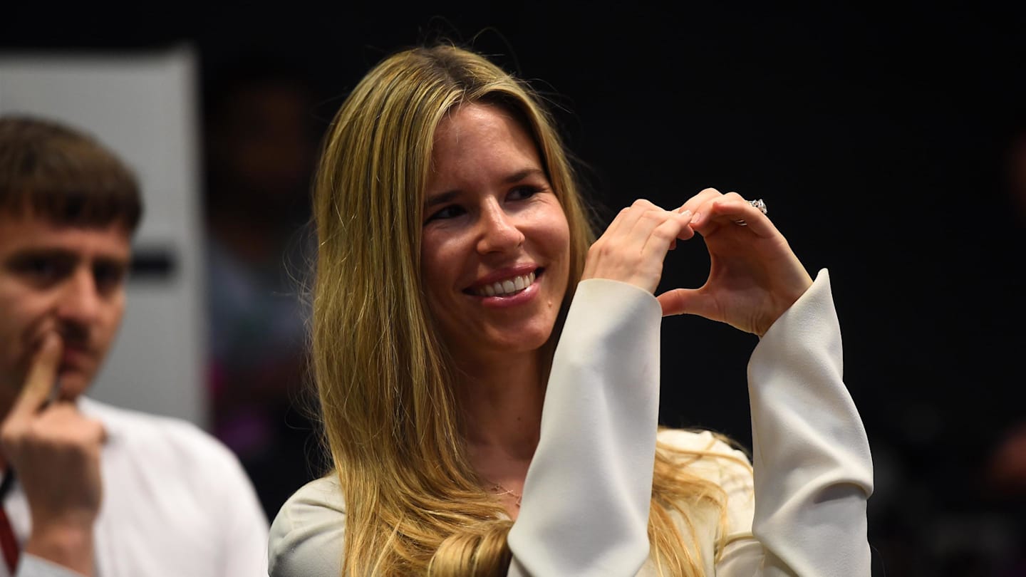 Vivian Rosberg (GER) Wife of Nico Rosberg (GER) Mercedes AMG F1 celebrates at Formula One World Championship, Rd21, Abu Dhabi Grand Prix, Race, Yas Marina Circuit, Abu Dhabi, UAE, Sunday 27 November 2016. © Sutton Images