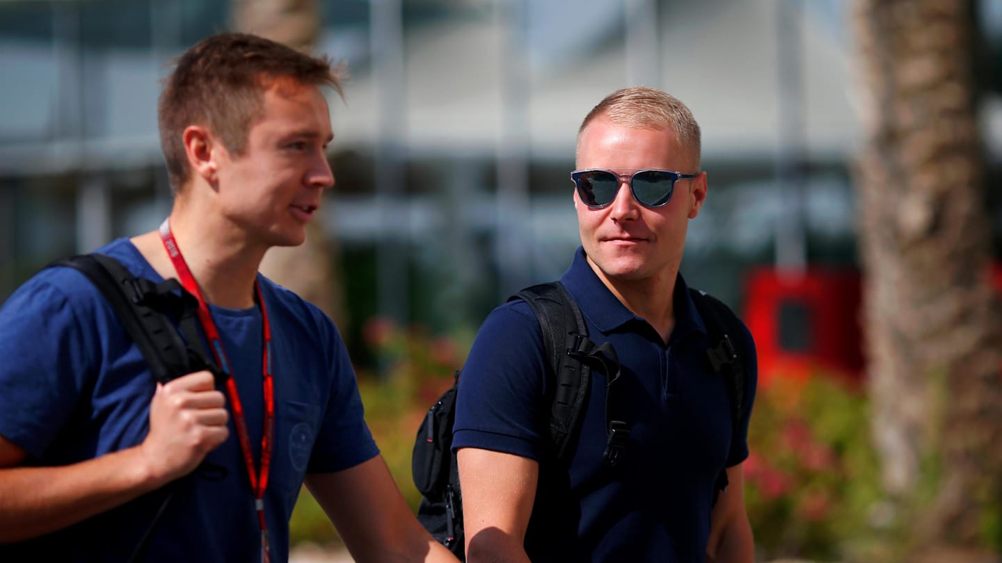 Valtteri Bottas (FIN) Williams with his trainer Antti Vierula (FIN) at Formula One World Championship, Rd21, Abu Dhabi Grand Prix, Preparations, Yas Marina Circuit, Abu Dhabi, UAE, Thursday 24 November 2016. © Sutton Images