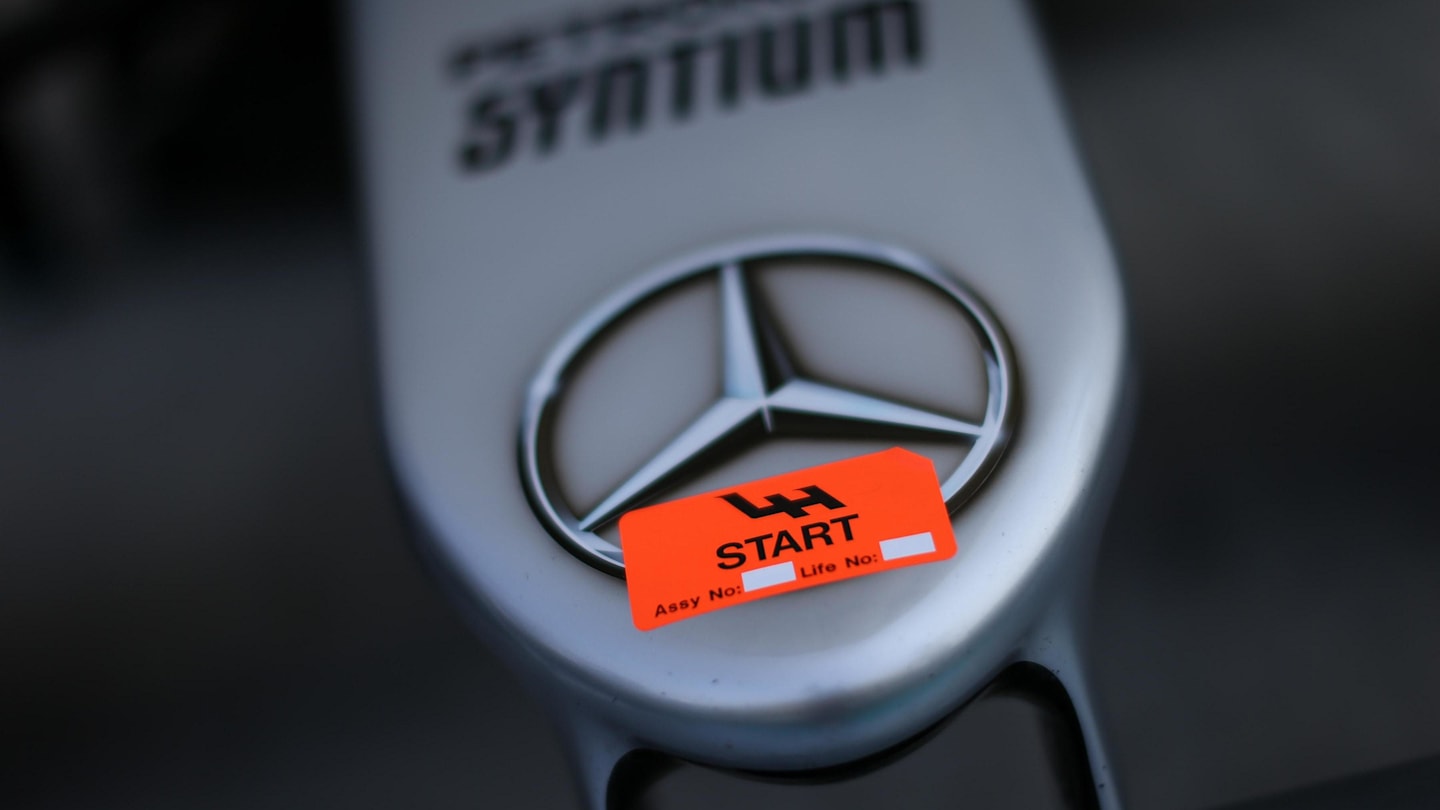 Mercedes-Benz F1 W07 Hybrid nose detail at Formula One World Championship, Rd21, Abu Dhabi Grand Prix, Preparations, Yas Marina Circuit, Abu Dhabi, UAE, Thursday 24 November 2016. © Sutton Images