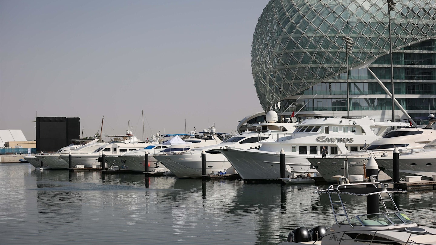 Yachts in the Marina at Formula One World Championship, Rd21, Abu Dhabi Grand Prix, Preparations, Yas Marina Circuit, Abu Dhabi, UAE, Thursday 24 November 2016. © Sutton Images