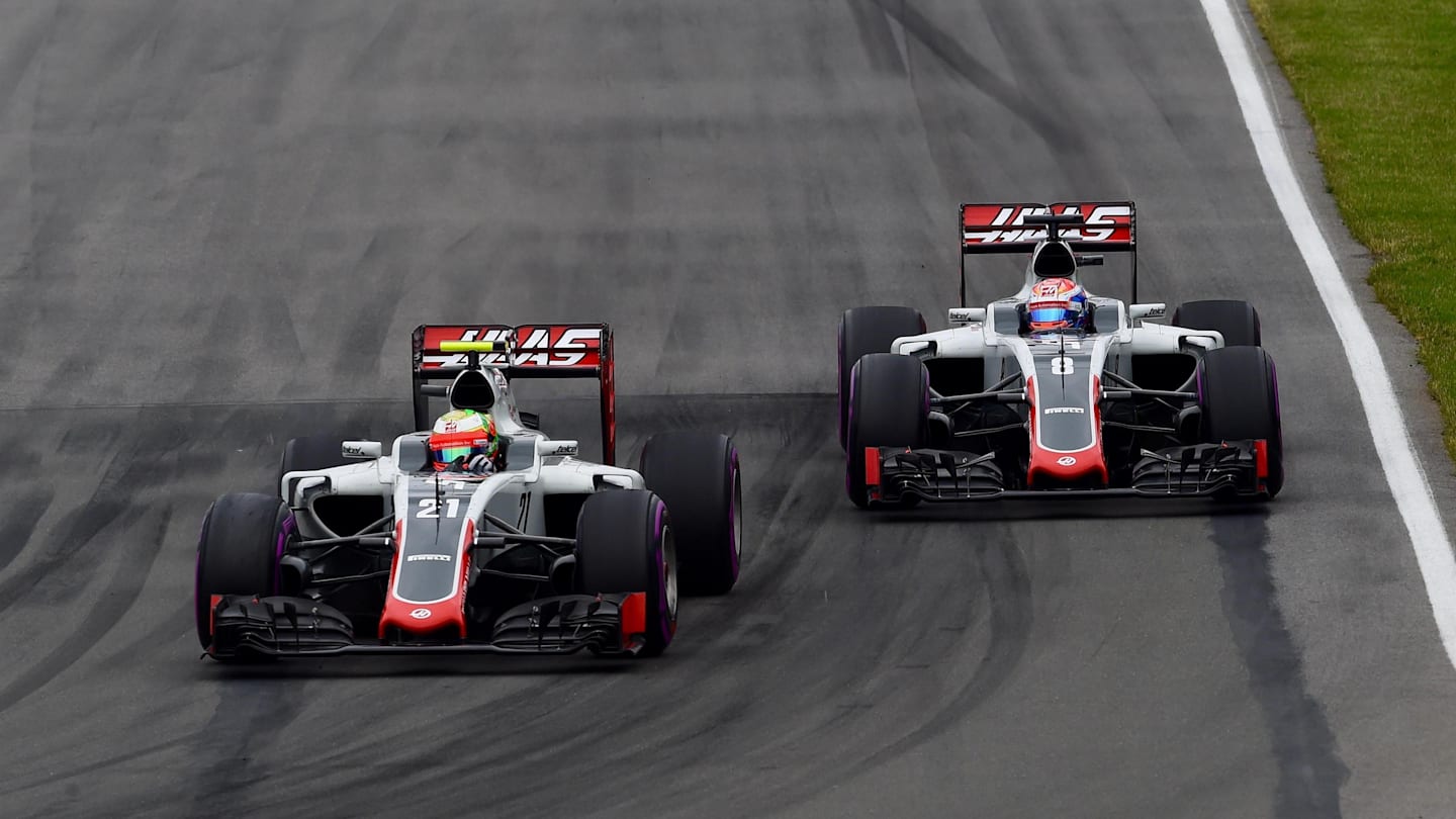 Esteban Gutierrez (MEX) Haas VF-16 and Romain Grosjean (FRA) Haas VF-16 at Formula One World