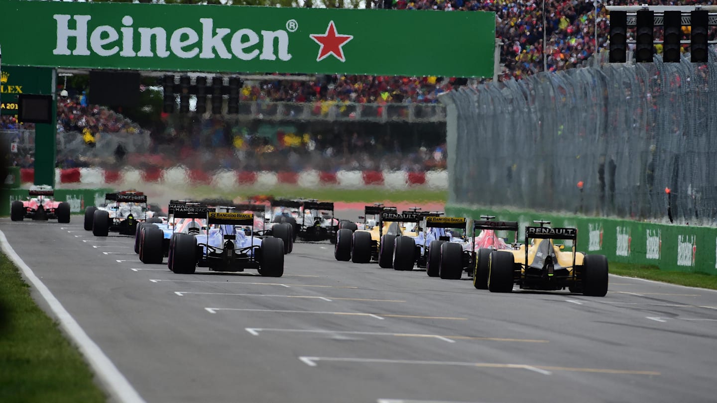 The start of the race at Formula One World Championship, Rd7, Canadian Grand Prix, Race, Montreal,