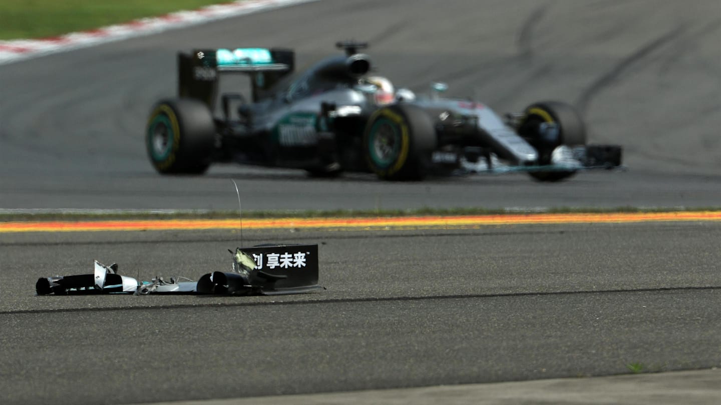 Lewis Hamilton (GBR) Mercedes-Benz F1 W07 Hybrid passes his front wing debris on the track at