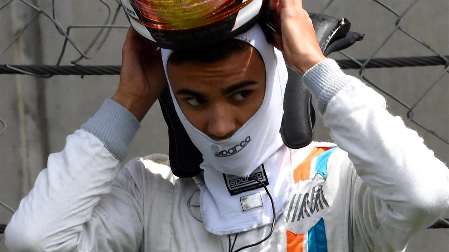 Pascal Wehrlein (GER) Manor Racing on the grid at Formula One World Championship, Rd3, Chinese