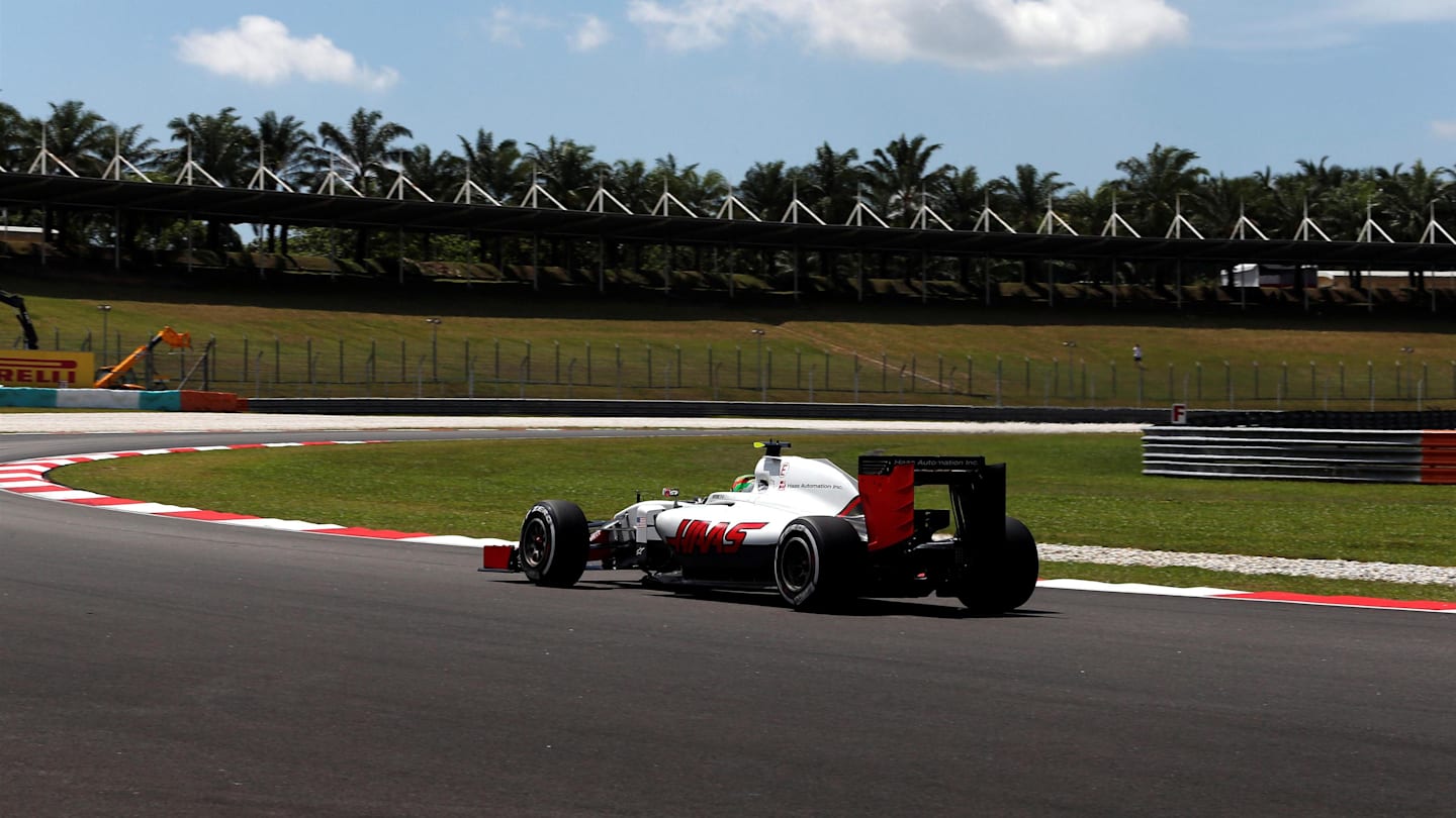 Esteban Gutierrez (MEX) Haas VF-16 at Formula One World Championship, Rd16, Malaysian Grand Prix, Practice, Sepang, Malaysia, Friday 30 September 2016. © Sutton Images