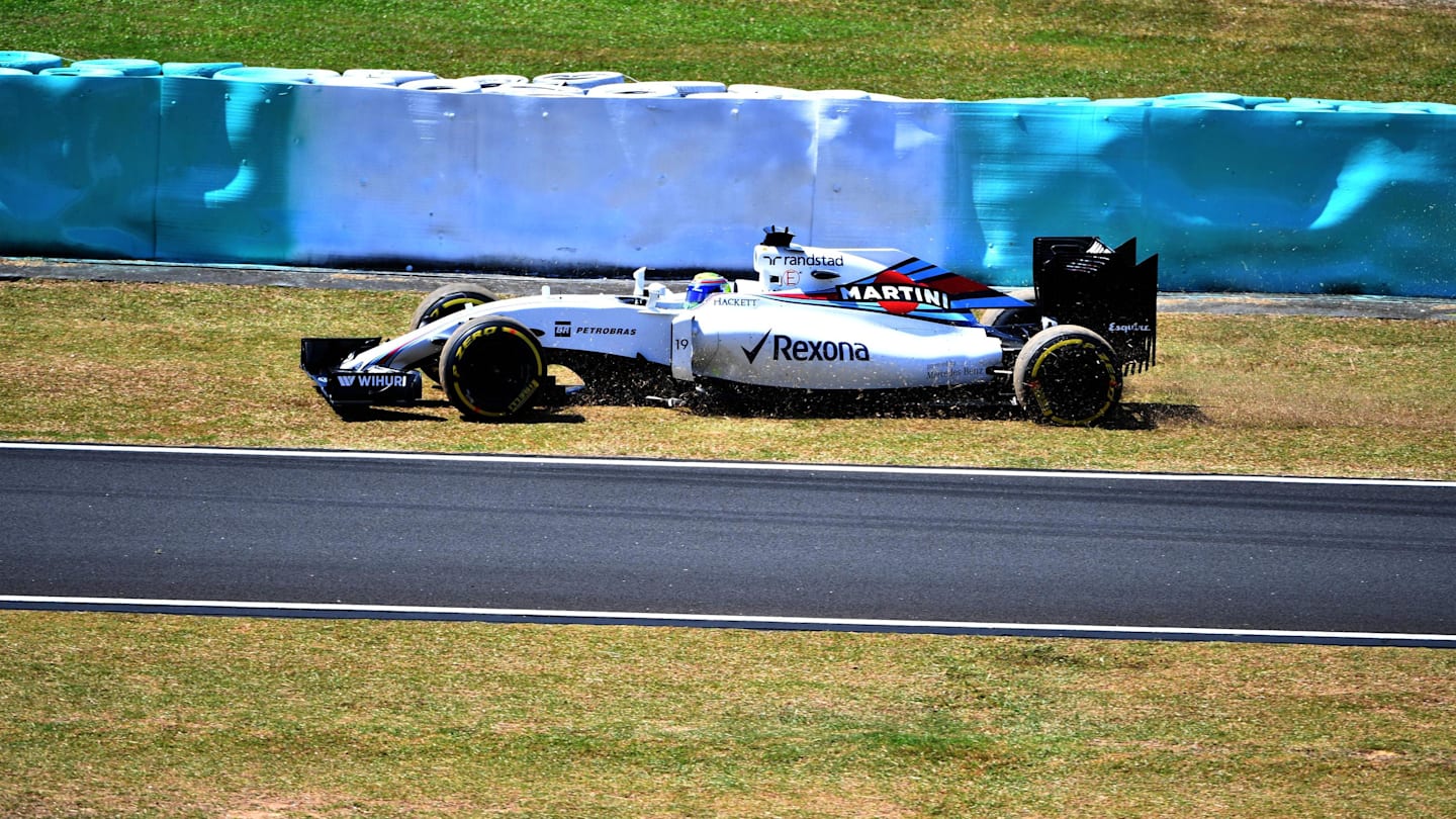 Felipe Massa (BRA) Williams FW38 runs wide at Formula One World Championship, Rd16, Malaysian Grand Prix, Practice, Sepang, Malaysia, Friday 30 September 2016. © Sutton Images