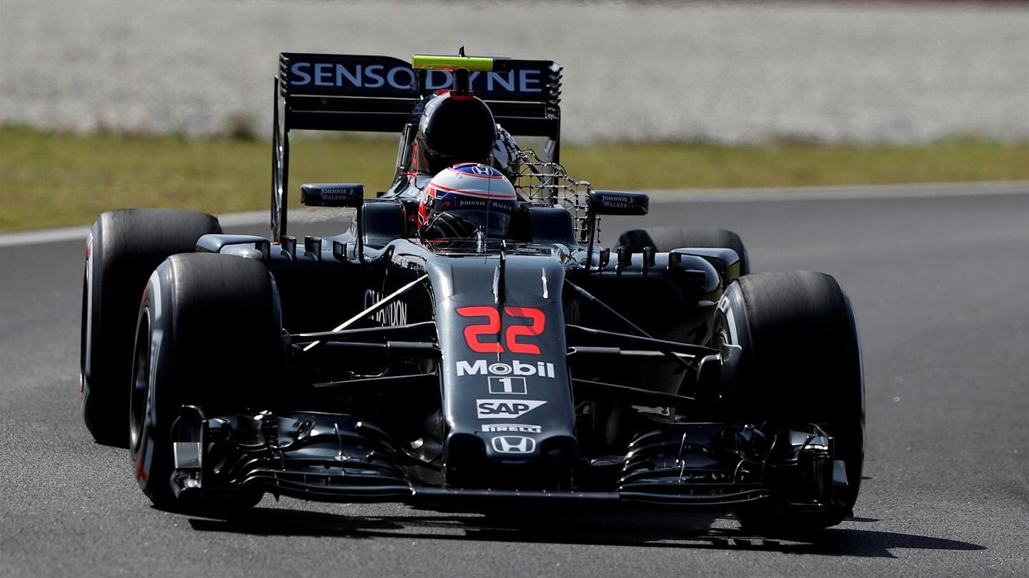 Jenson Button (GBR) McLaren MP4-31 at Formula One World Championship, Rd16, Malaysian Grand Prix, Practice, Sepang, Malaysia, Friday 30 September 2016. © Sutton Images