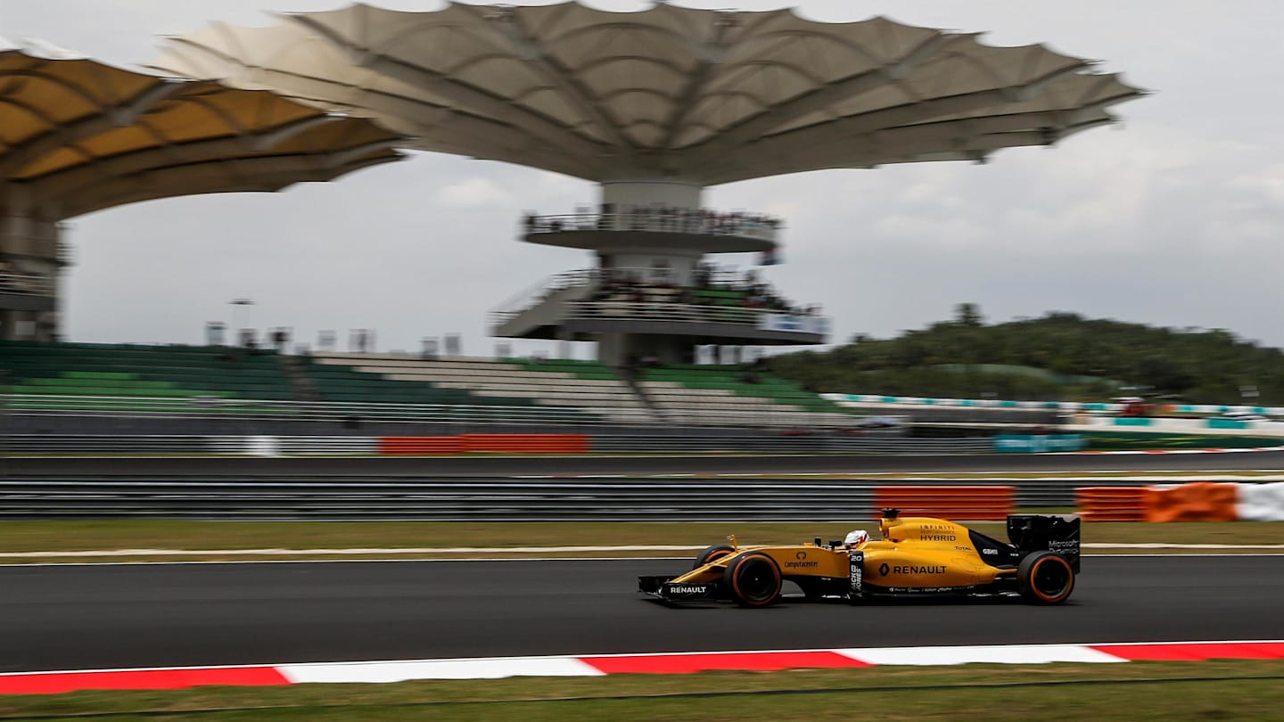 Kevin Magnussen (DEN) Renault Sport F1 Team RS16 at Formula One World Championship, Rd16, Malaysian Grand Prix, Race,  Sepang, Malaysia, Saturday 1 October 2016. © Sutton Images