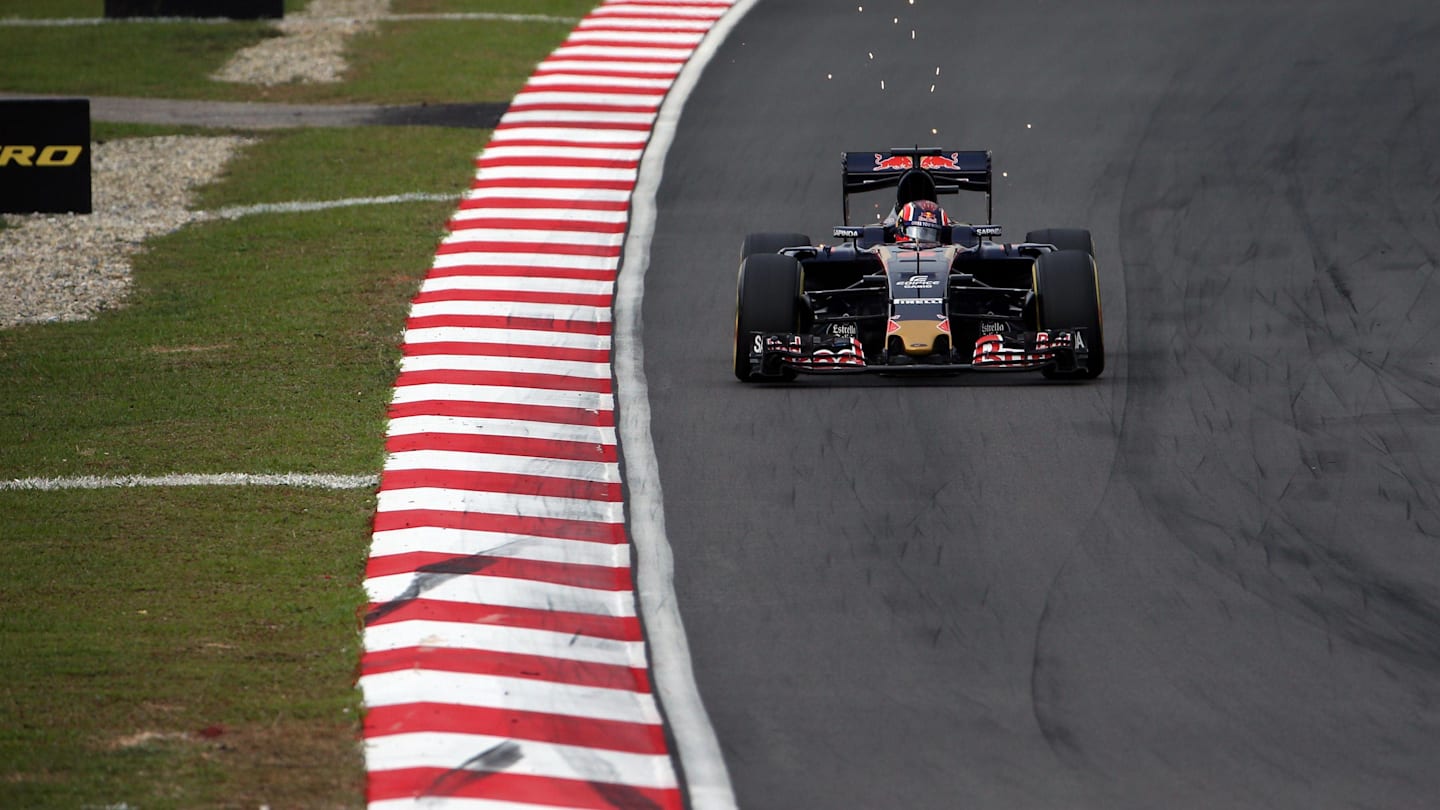 Daniil Kvyat (RUS) Scuderia Toro Rosso STR11 at Formula One World Championship, Rd16, Malaysian Grand Prix, Qualifying,  Sepang, Malaysia, Saturday 1 October 2016. © Sutton Images