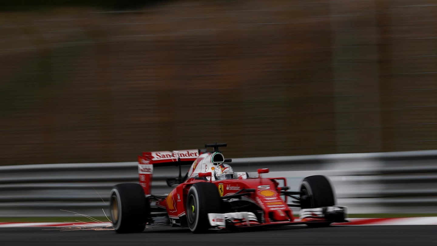 Sebastian Vettel (GER) Ferrari SF16-H sparks at Formula One World Championship, Rd16, Malaysian Grand Prix, Qualifying, Sepang, Malaysia, Saturday 1 October 2016. © Sutton Images