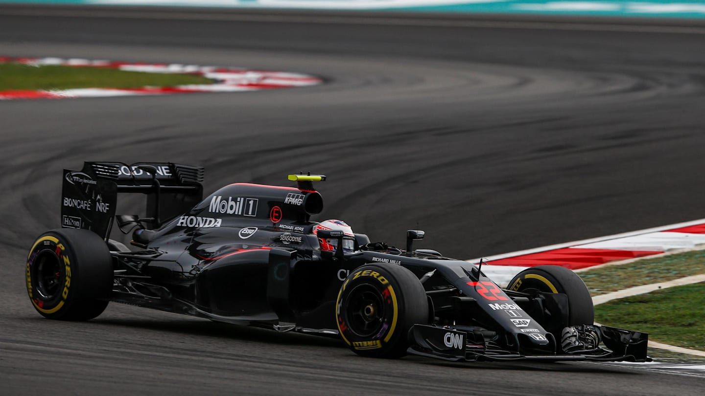 Jenson Button (GBR) McLaren MP4-31 at Formula One World Championship, Rd16, Malaysian Grand Prix, Qualifying, Sepang, Malaysia, Saturday 1 October 2016. © Sutton Images