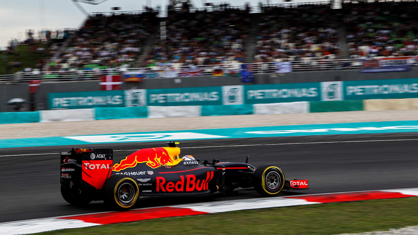 Max Verstappen (NED) Red Bull Racing RB12 at Formula One World Championship, Rd16, Malaysian Grand Prix, Qualifying, Sepang, Malaysia, Saturday 1 October 2016. © Sutton Images