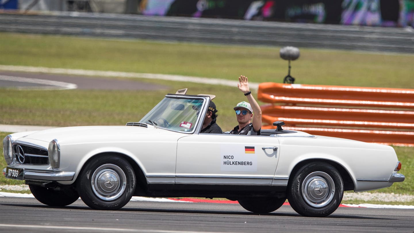 Nico Hulkenberg (GER) Force India F1 on the drivers parade at Formula One World Championship, Rd16, Malaysian Grand Prix, Race,  Sepang, Malaysia, Sunday 2 October 2016. © Sutton Images