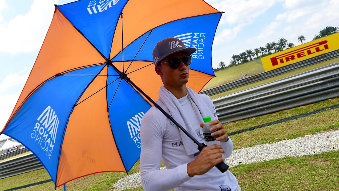 Pascal Wehrlein (GER) Manor Racing on the grid at Formula One World Championship, Rd16, Malaysian Grand Prix, Race, Sepang, Malaysia, Sunday 2 October 2016. © Sutton Images