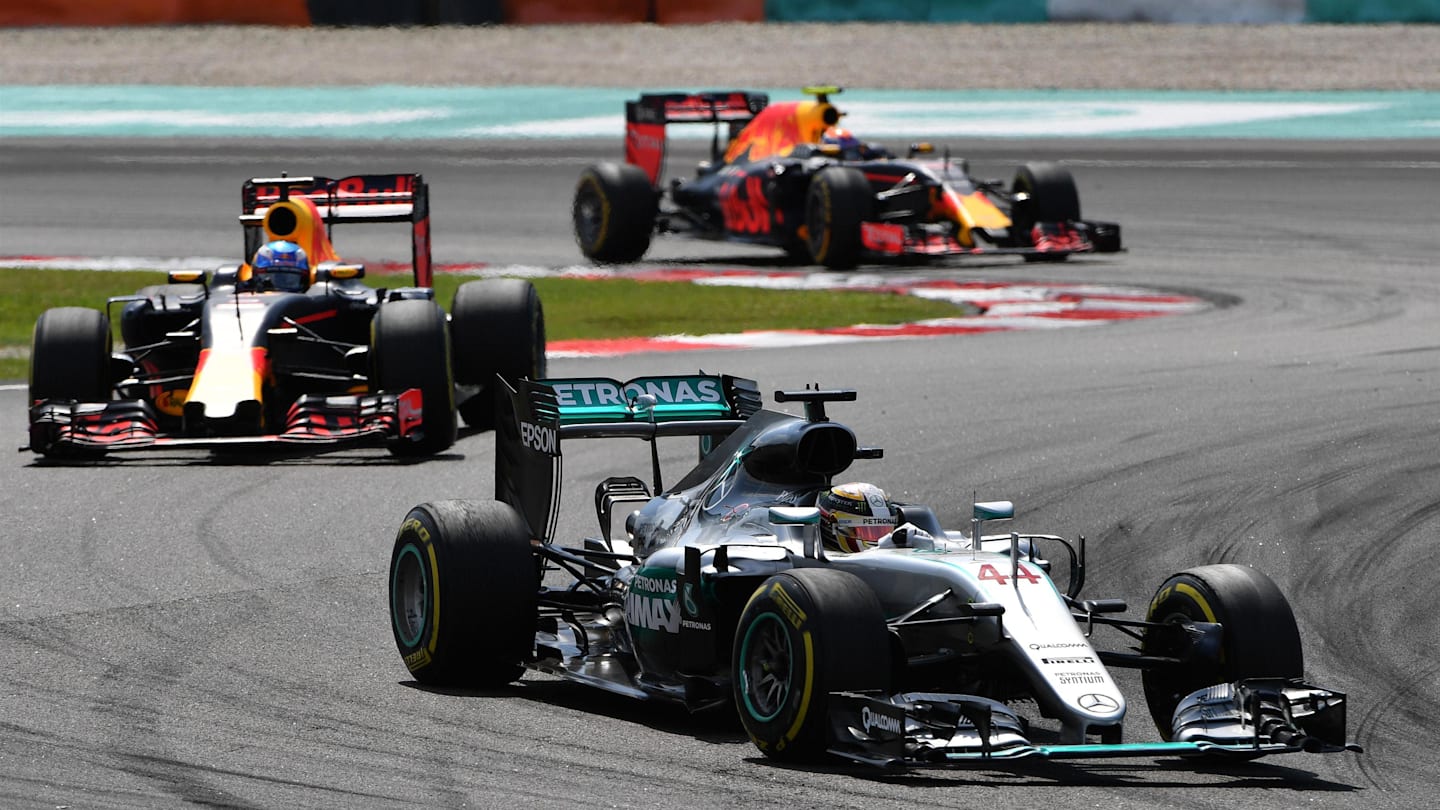Lewis Hamilton (GBR) Mercedes-Benz F1 W07 Hybrid at Formula One World Championship, Rd16, Malaysian