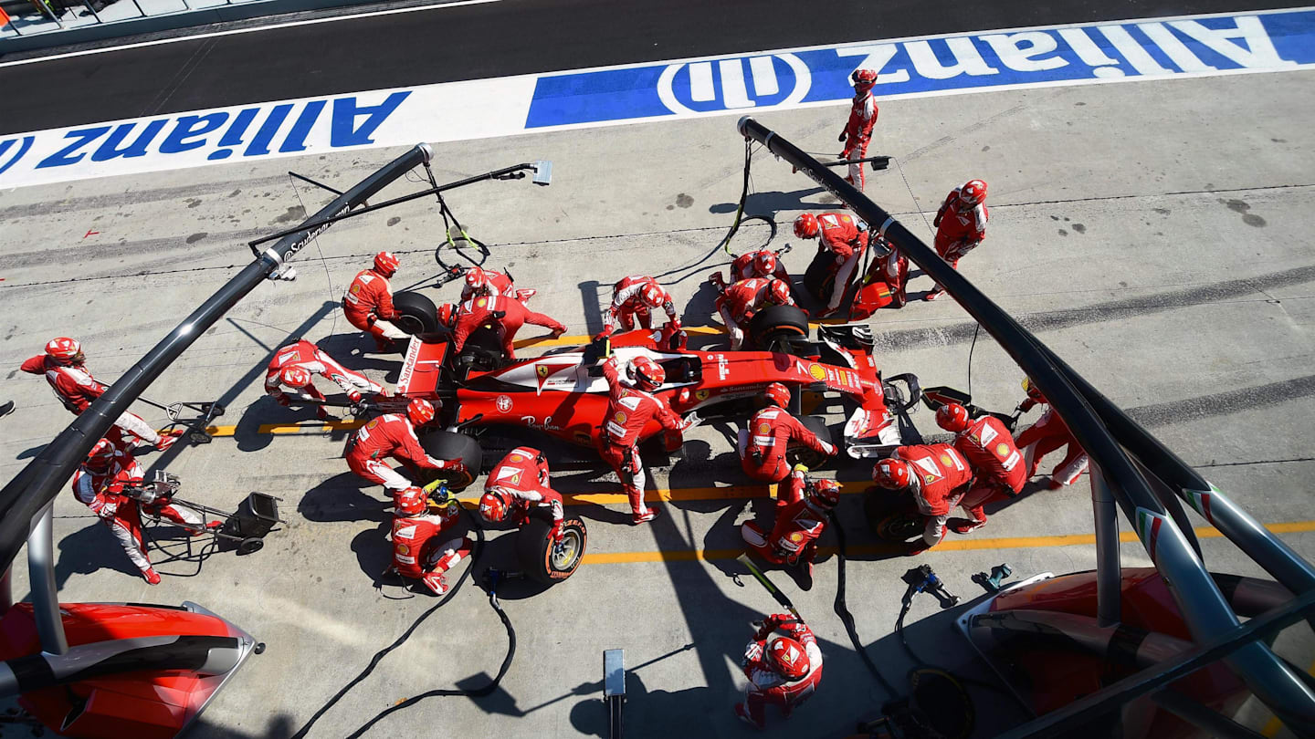 Kimi Raikkonen (FIN) Ferrari SF16-H pit stop at Formula One World Championship, Rd16, Malaysian Grand Prix, Race,  Sepang, Malaysia, Sunday 2 October 2016. © Sutton Images