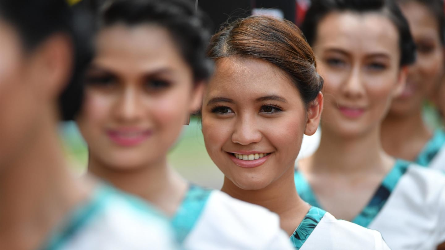 Grid girls at Formula One World Championship, Rd16, Malaysian Grand Prix, Race, Sepang, Malaysia, Sunday 2 October 2016. © Sutton Images