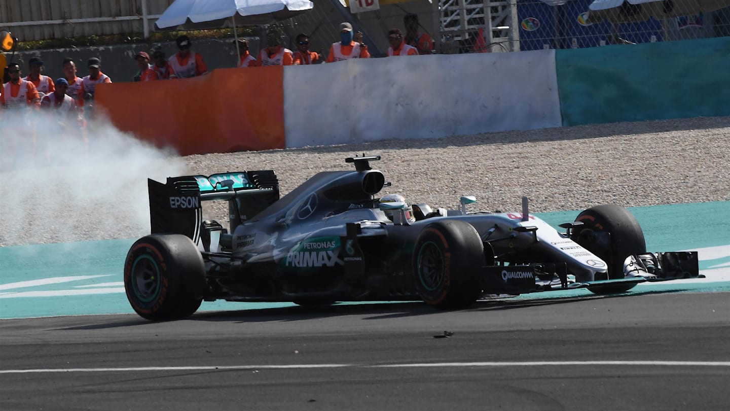 Lewis Hamilton (GBR) Mercedes-Benz F1 W07 Hybrid suffers an engine failure at Formula One World Championship, Rd16, Malaysian Grand Prix, Race,  Sepang, Malaysia, Sunday 2 October 2016. © Sutton Images