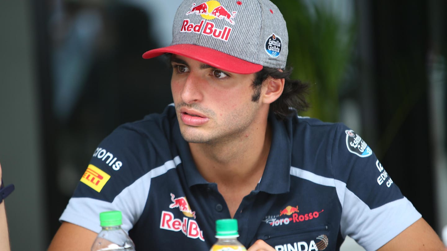 Carlos Sainz jr (ESP) Scuderia Toro Rosso at Formula One World Championship, Rd16, Malaysian Grand Prix, Preparations, Sepang, Malaysia, Thursday 29 September 2016. © Sutton Images