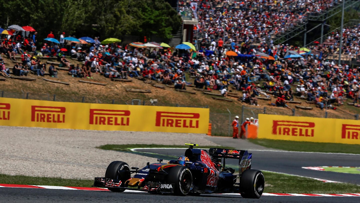 Carlos Sainz jr (ESP) Scuderia Toro Rosso STR11 at Formula One World Championship, Rd5, Spanish
