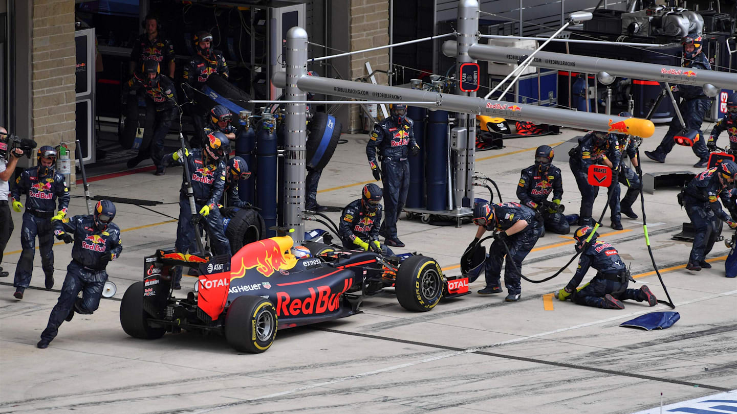 Max Verstappen (NED) Red Bull Racing RB12 arrives in his pit box for a pit stop unexpectedly at