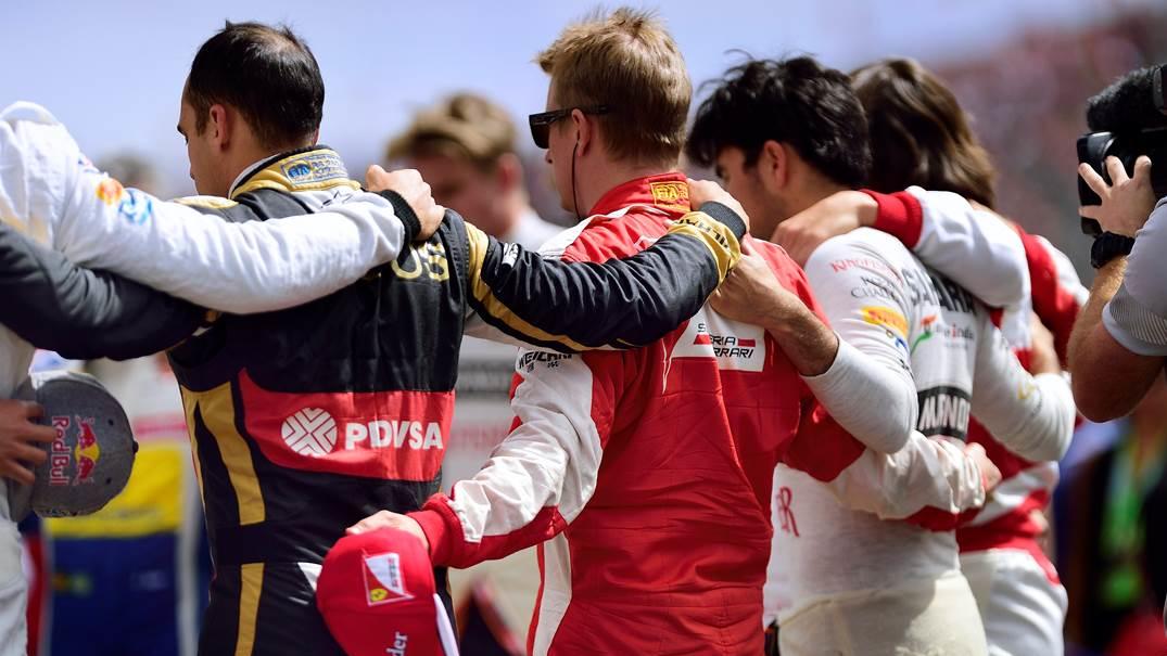 A minute's silence for Jules Bianchi, Hungaroring, July 26, 2015 © FOWC Ltd