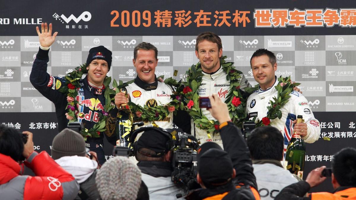 Jenson Button, partnering Andy Priaulx, finish runners-up to Michael Schumacher and Sebastian Vettel in the 2009 ROC Nations Cup © Race Of Champions