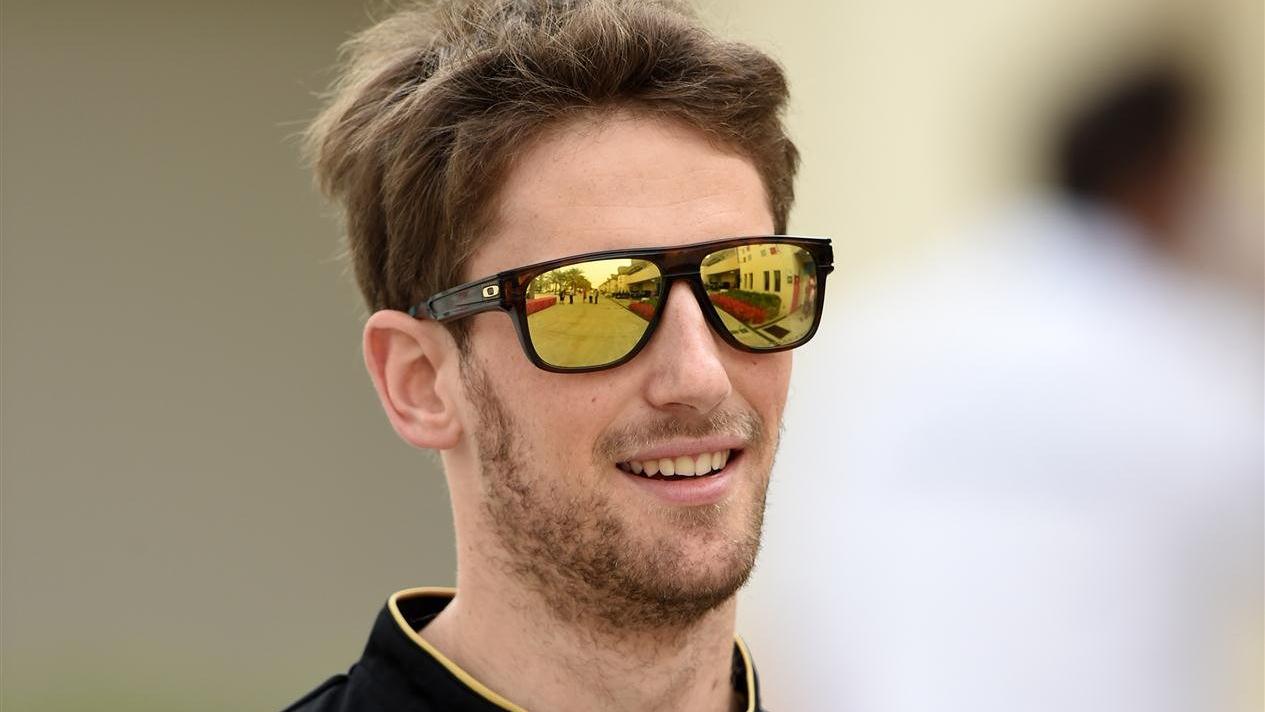 Romain Grosjean (FRA) Lotus F1. Formula One World Championship, Rd3, Bahrain Grand Prix, Preparations, Bahrain International Circuit, Sakhir, Bahrain, Thursday, 3 April 2014